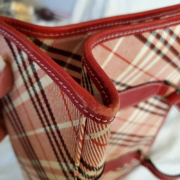 Burberry Tote. Blue Label. Red/Cream Novacheck Pattern. - Picture 7 of 12